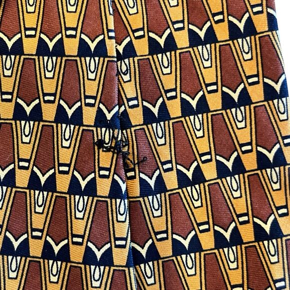 Vintage BURBERRYS OF LONDON Tie 100% Silk Necktie Gold Brown Geometric USA - Picture 3 of 6